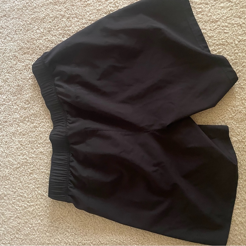 Old Navy Men’s Athletic Shorts Quick Dry. Size Small.